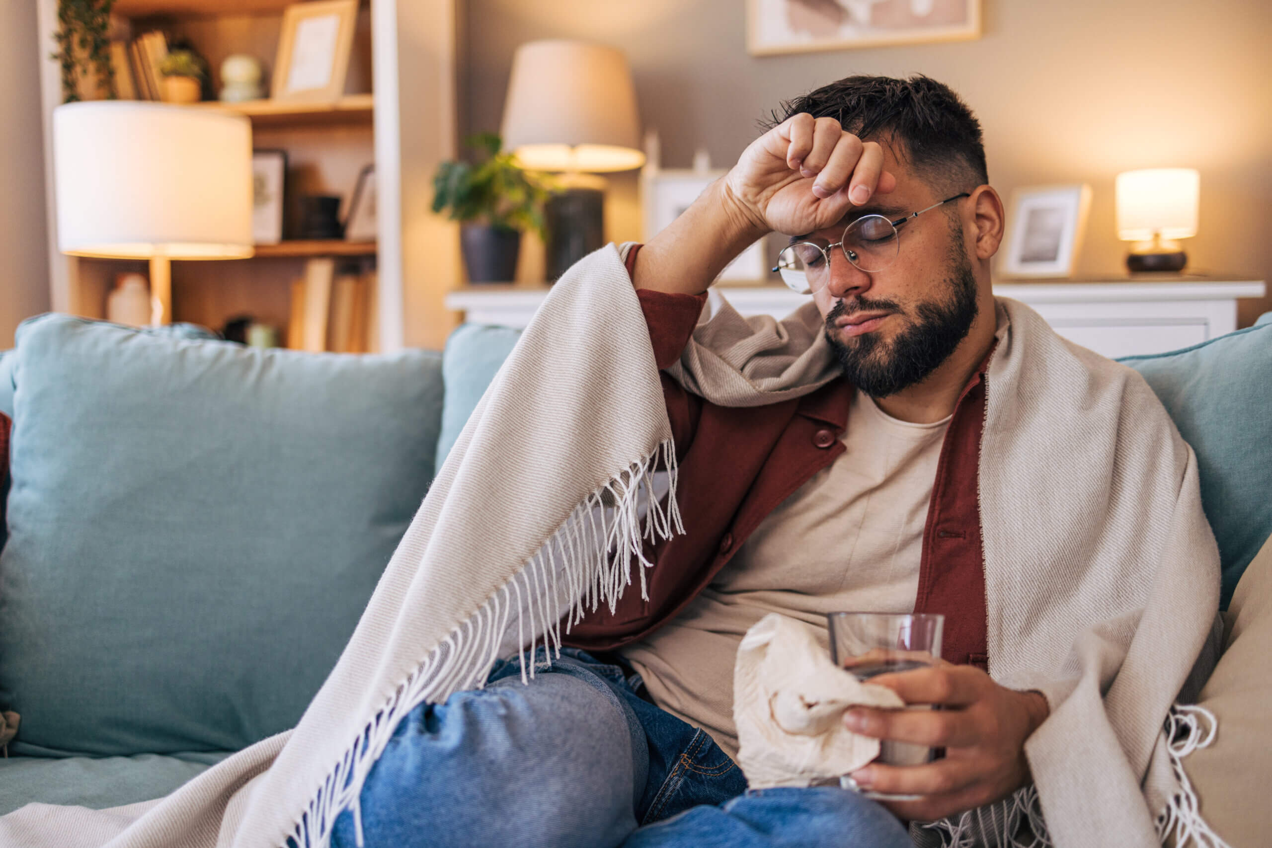 Common Cold vs Flu: Symptoms, Treatment, and When to Seek Care