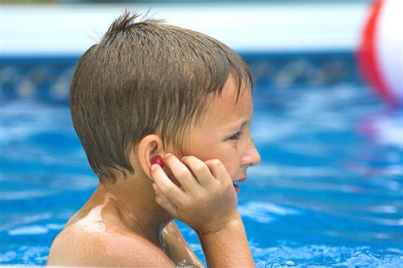 Swimmer’s Ear: Signs, Symptoms and Treatment